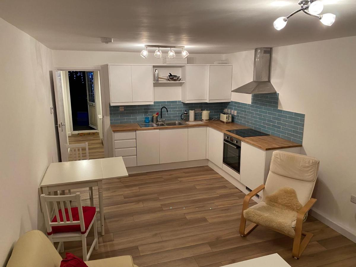 Adorable One-Bedroom Flat With Patio Garden. Southwick  Luaran gambar