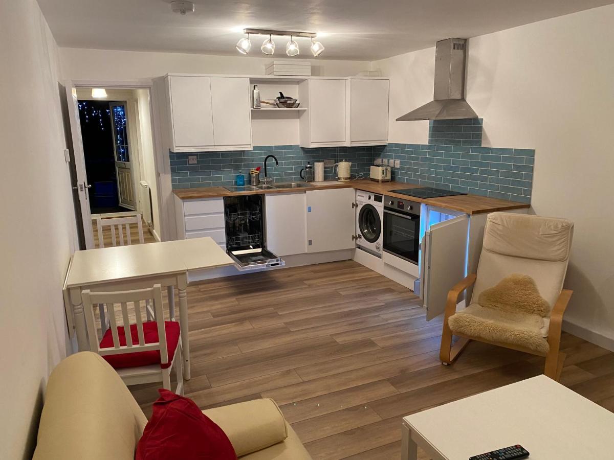 Adorable One-Bedroom Flat With Patio Garden. Southwick  Luaran gambar