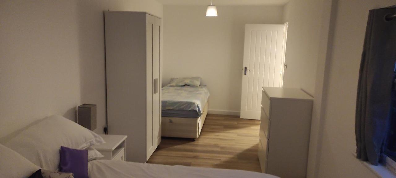 Adorable One-Bedroom Flat With Patio Garden. Southwick  Luaran gambar